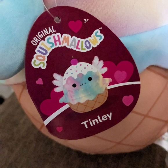 NEW Squishmallows Tinley the Ice Cream Axolotl - Picture 4 of 4
